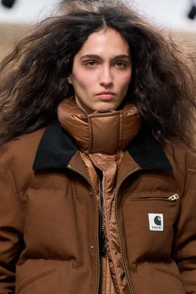 Look 75